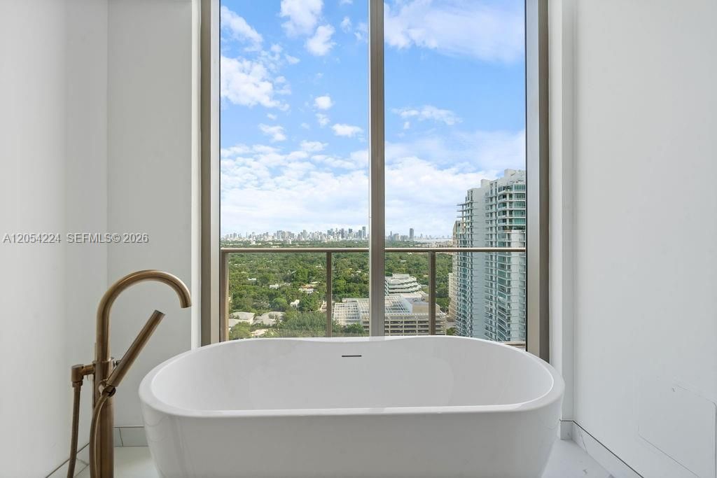 2678 Tigertail Ave , Unit PH1, Miami, FL 33133 Photo