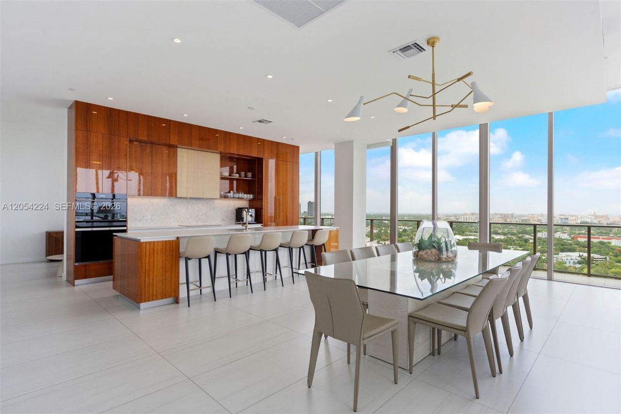 2678 Tigertail Ave , Unit PH1, Miami, FL 33133 Photo