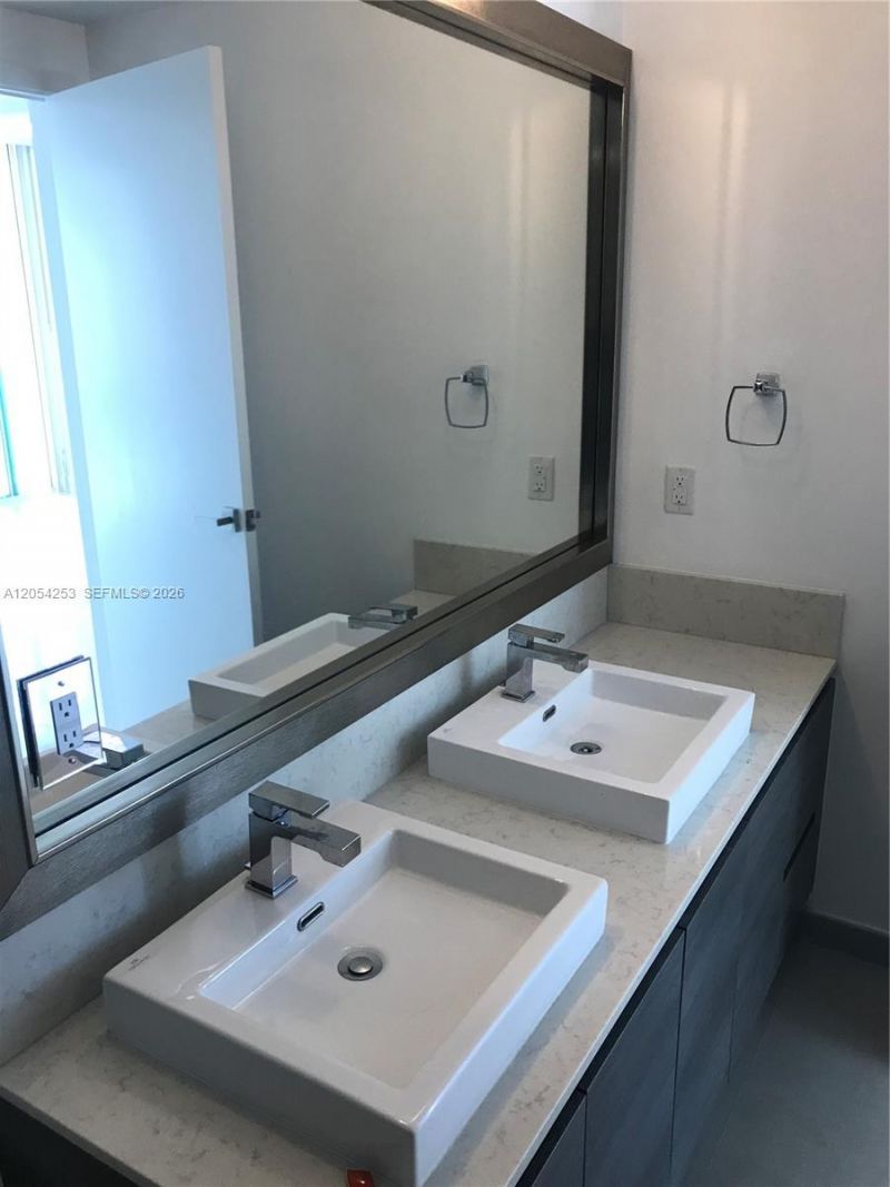 1080 Brickell Ave , Unit 1607, Miami, FL 33131 Photo