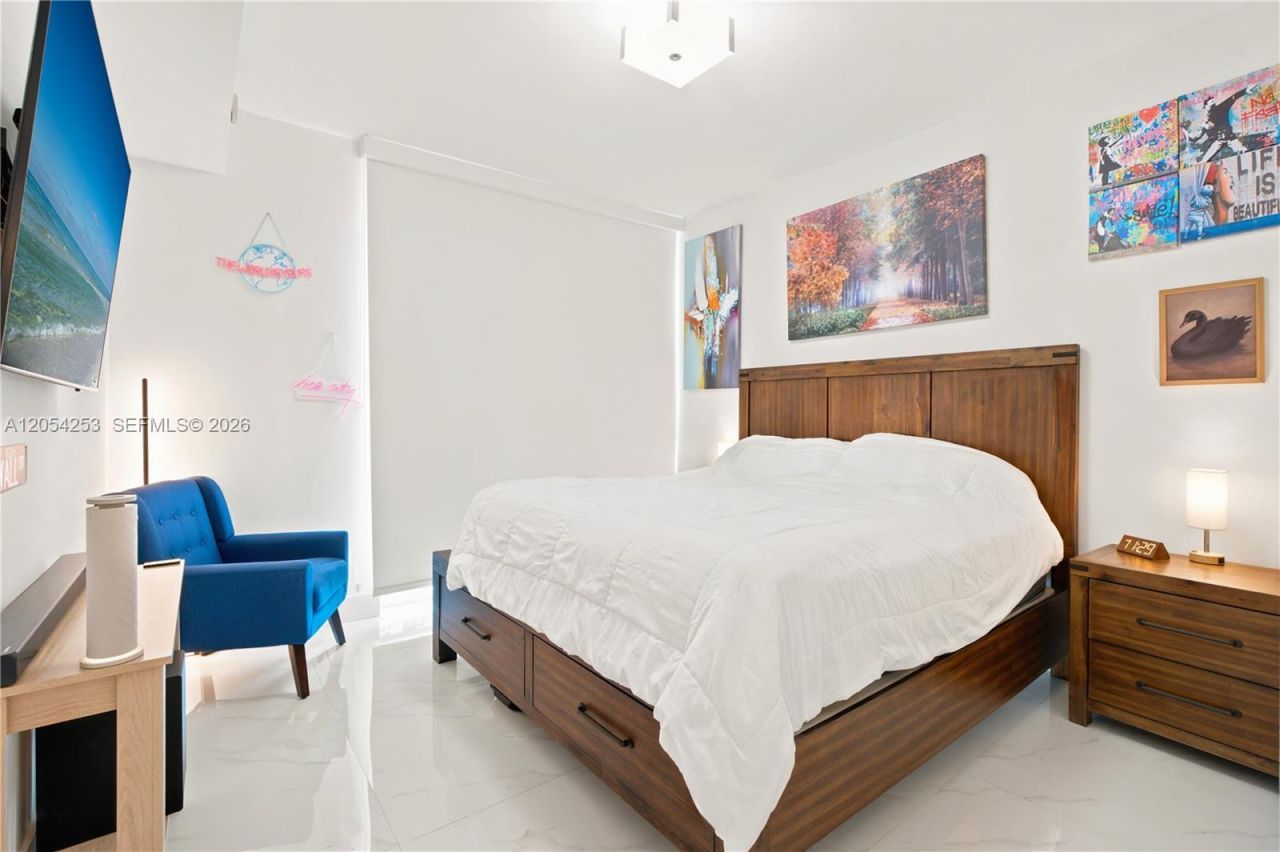 1080 Brickell Ave , Unit 1607, Miami, FL 33131 Photo