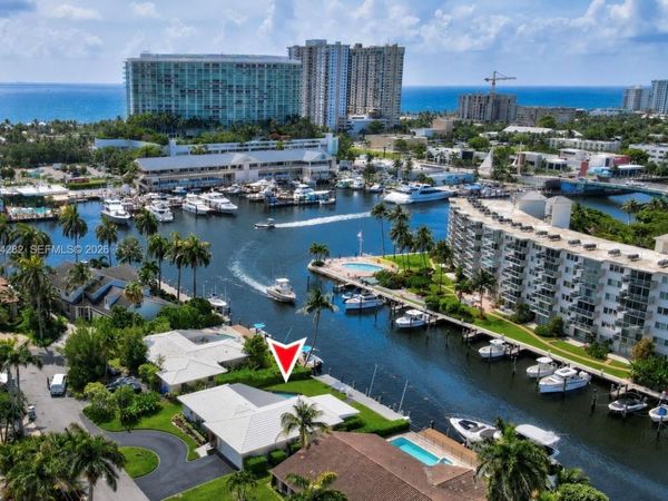2762 NE 3rd St, Pompano Beach, FL 33062