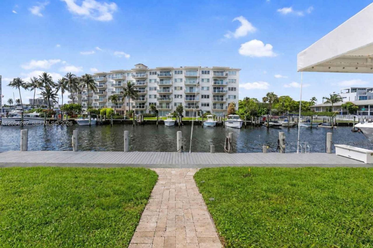 2762 NE 3rd St, Pompano Beach, FL 33062 Photo