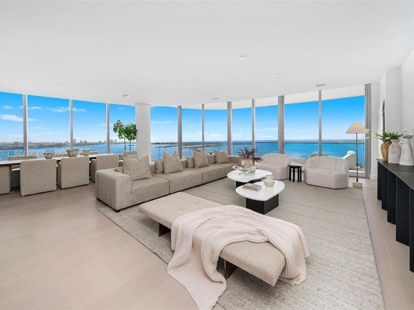 175 SE 25th Rd , Unit PH-4001, Miami, FL 33129