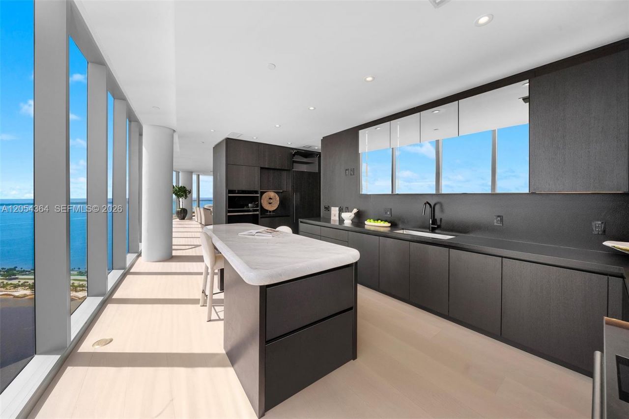 175 SE 25th Rd , Unit PH-4001, Miami, FL 33129 Photo