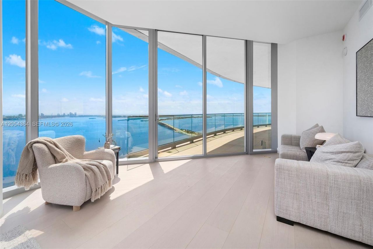 175 SE 25th Rd , Unit PH-4001, Miami, FL 33129 Photo