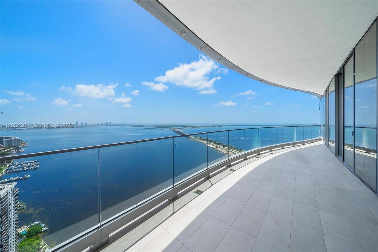 175 SE 25th Rd , Unit PH-4001, Miami, FL 33129 Photo