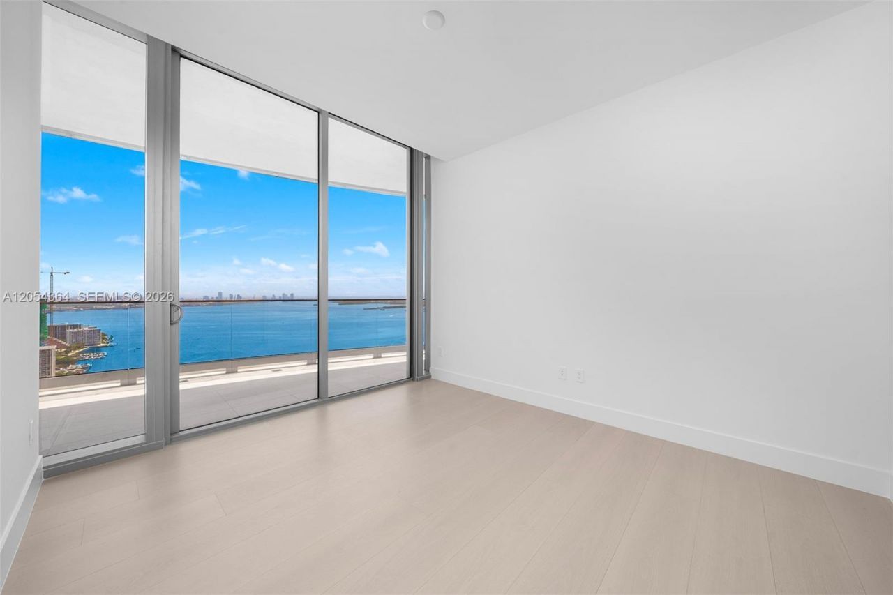 175 SE 25th Rd , Unit PH-4001, Miami, FL 33129 Photo