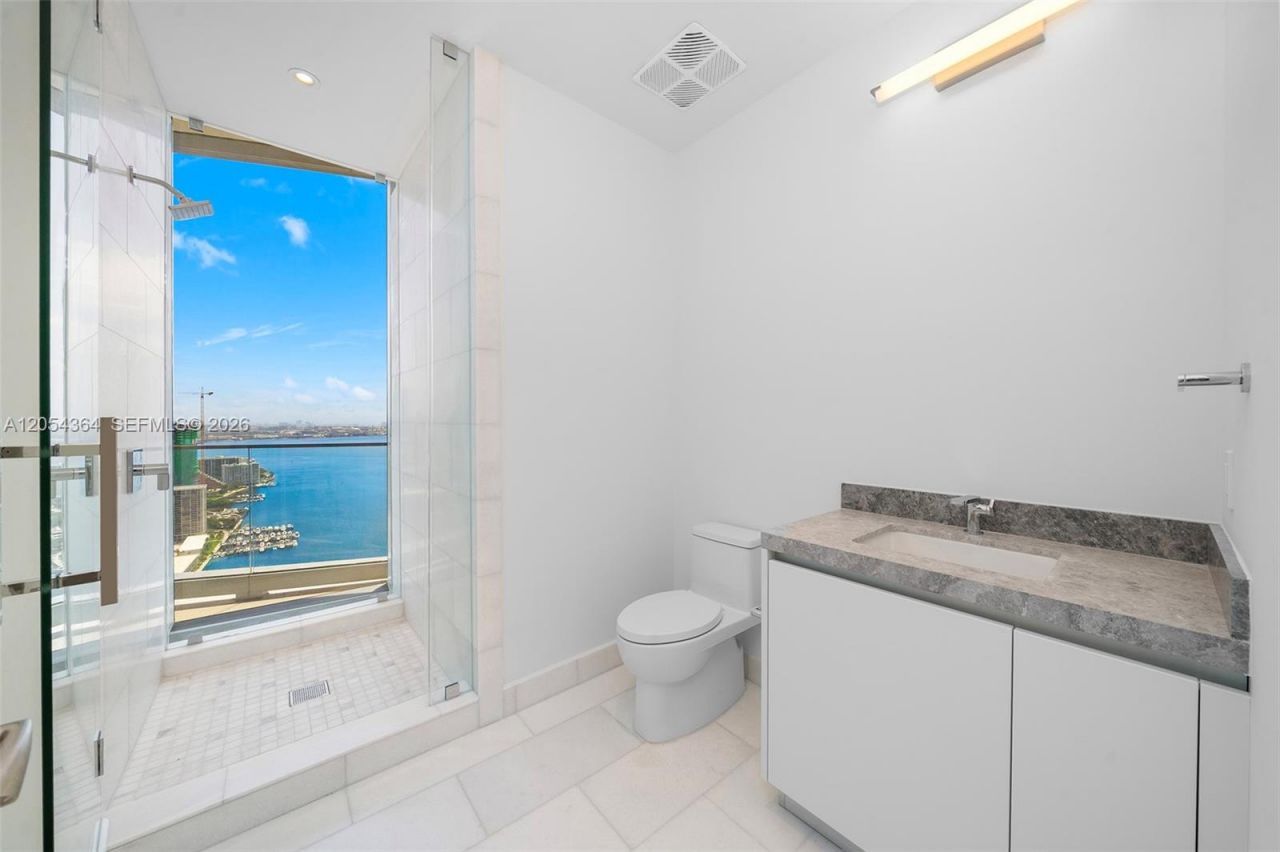 175 SE 25th Rd , Unit PH-4001, Miami, FL 33129 Photo