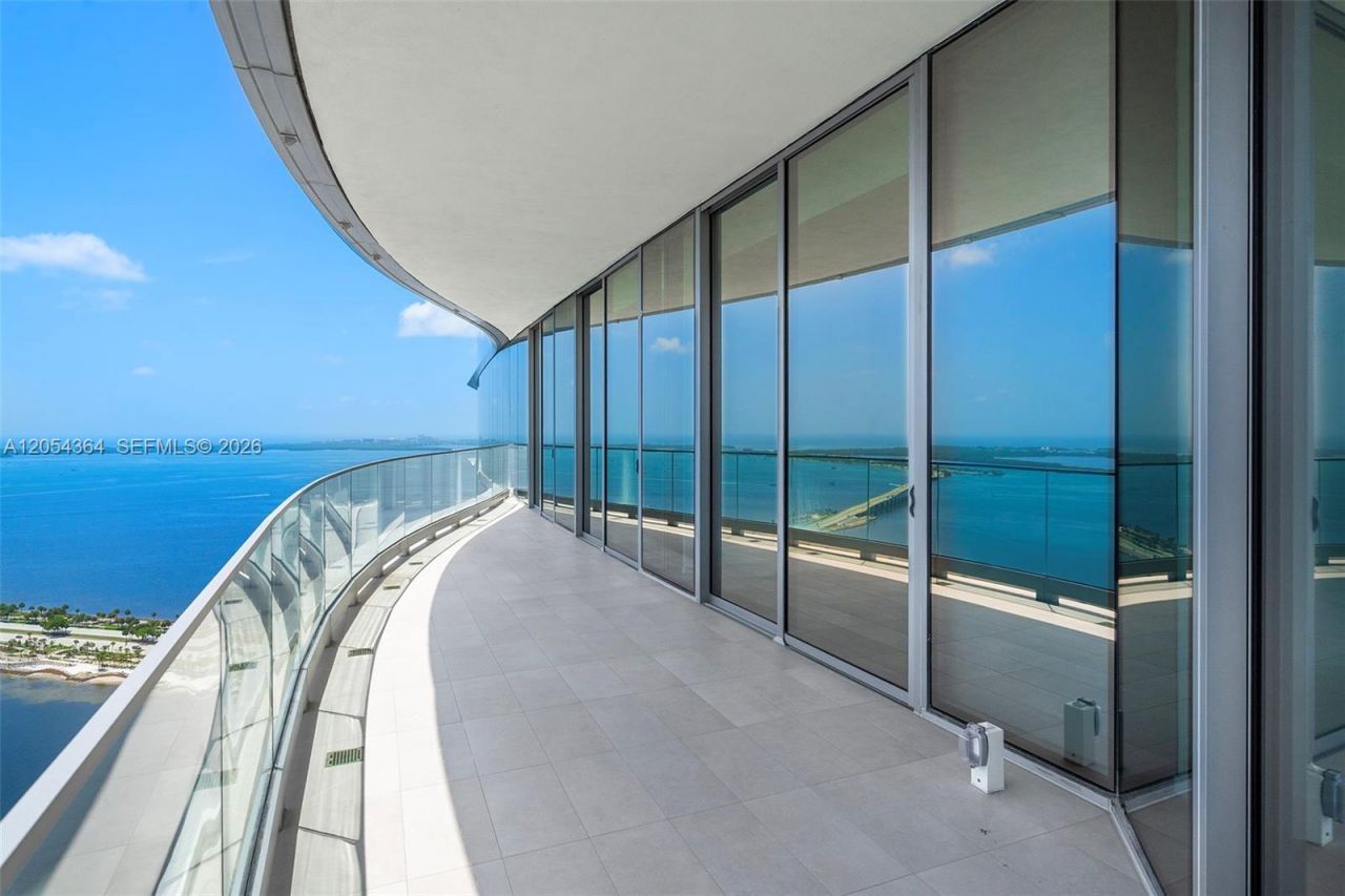 175 SE 25th Rd , Unit PH-4001, Miami, FL 33129 Photo