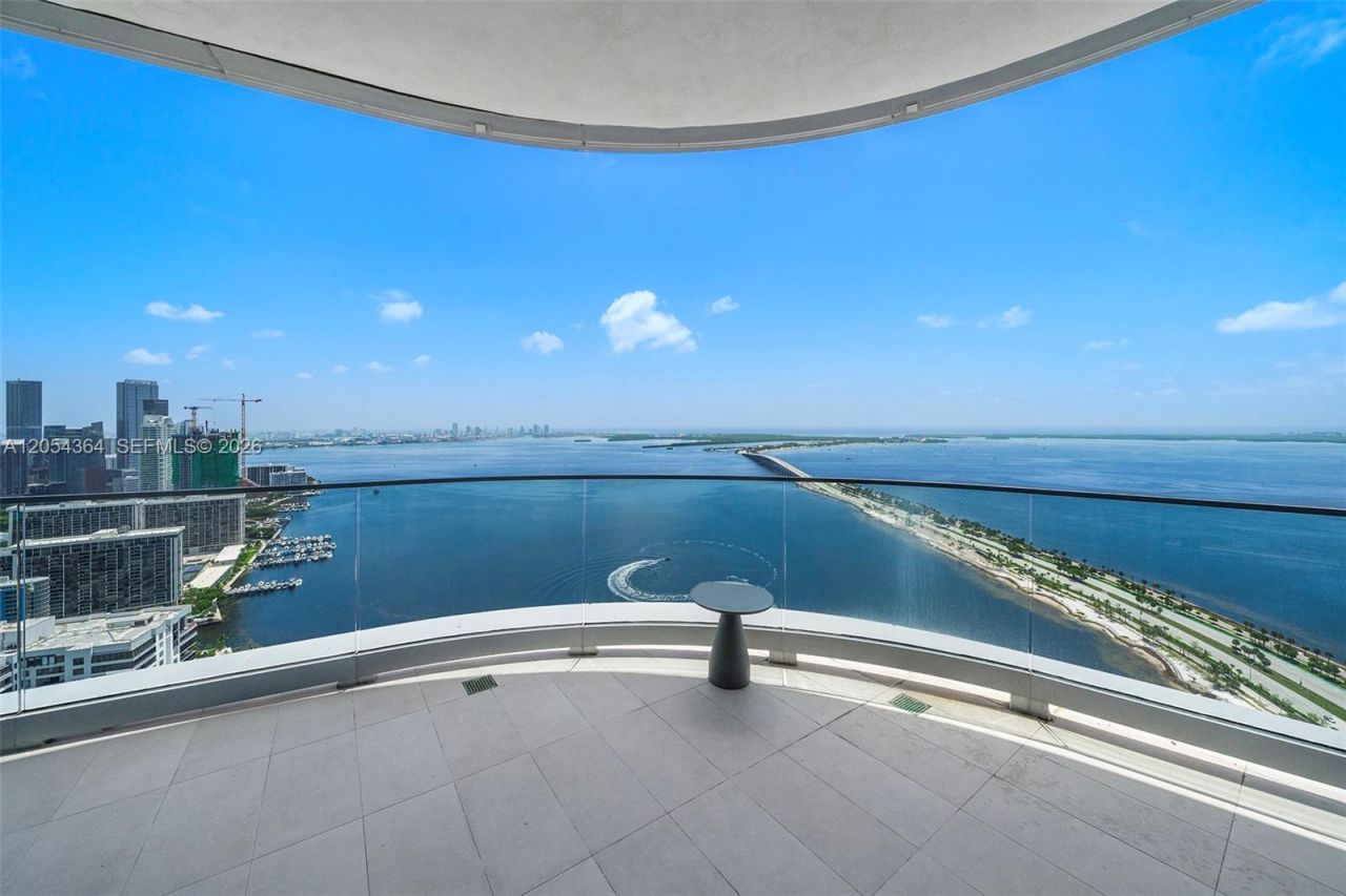 175 SE 25th Rd , Unit PH-4001, Miami, FL 33129 Photo