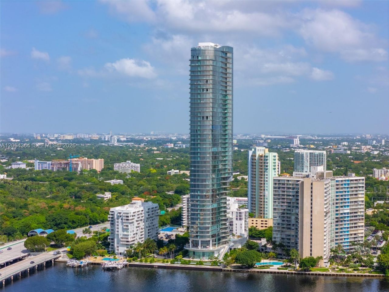 175 SE 25th Rd , Unit PH-4001, Miami, FL 33129 Photo