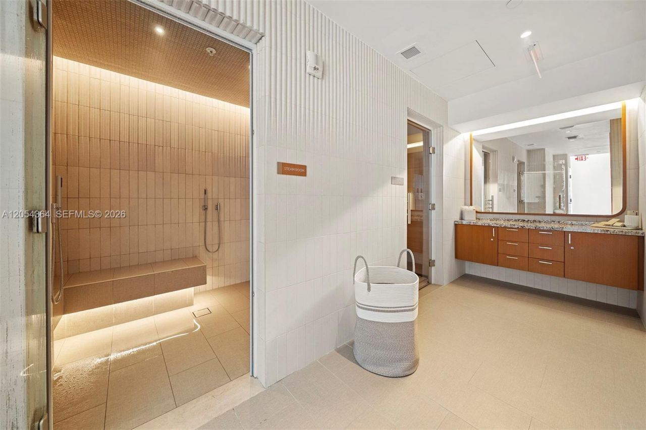 175 SE 25th Rd , Unit PH-4001, Miami, FL 33129 Photo