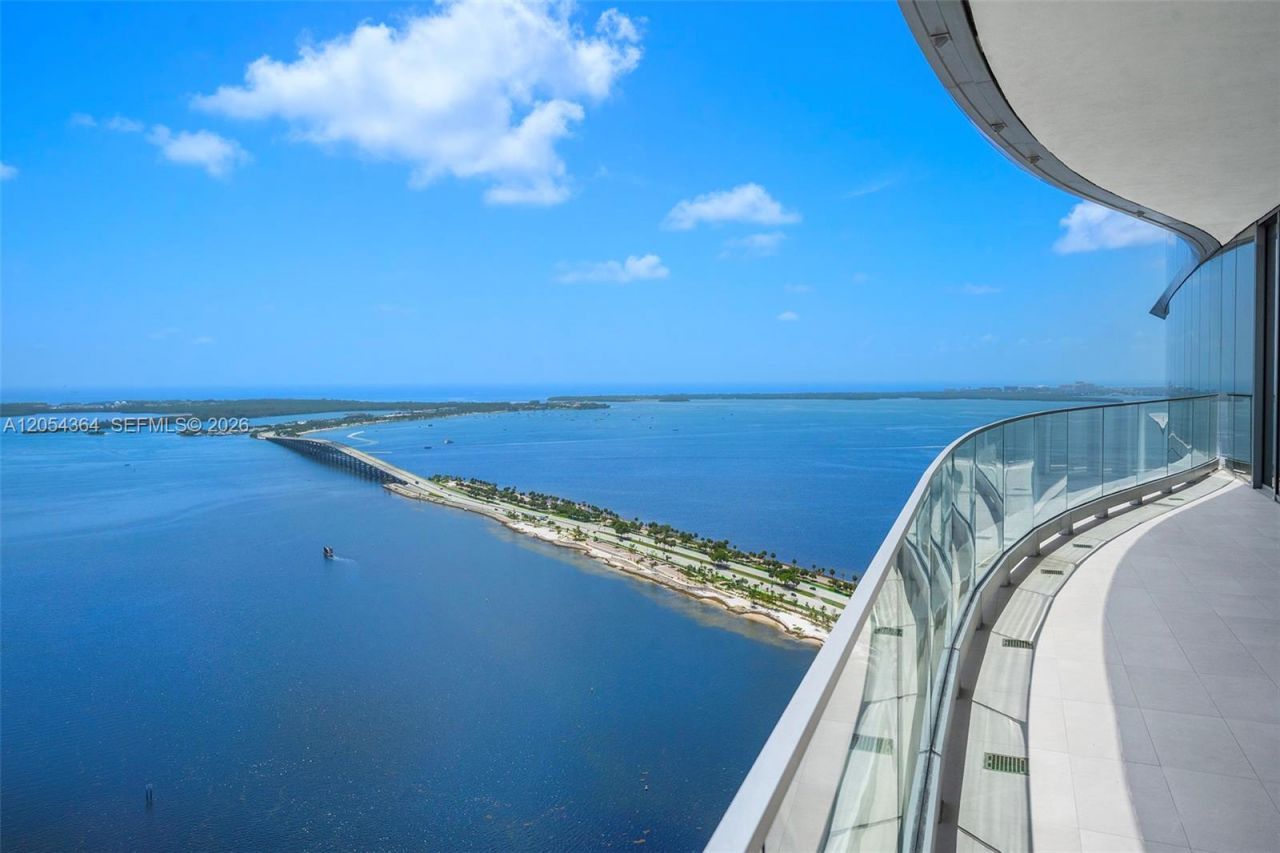 175 SE 25th Rd , Unit PH-4001, Miami, FL 33129 Photo
