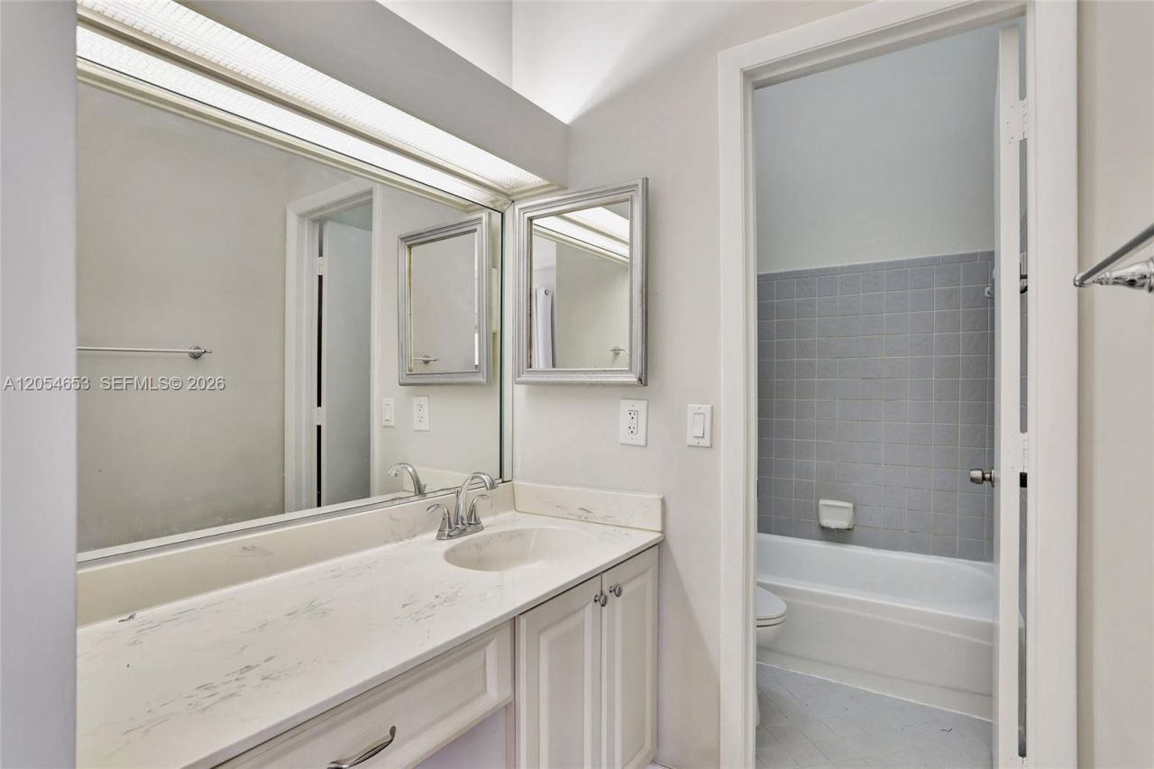 4615 S Carambola Cir S, Unit 27232, Coconut Creek, FL 33066 Photo