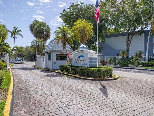 9365 Fontainebleau Blvd , Unit E205, Miami, FL 33172