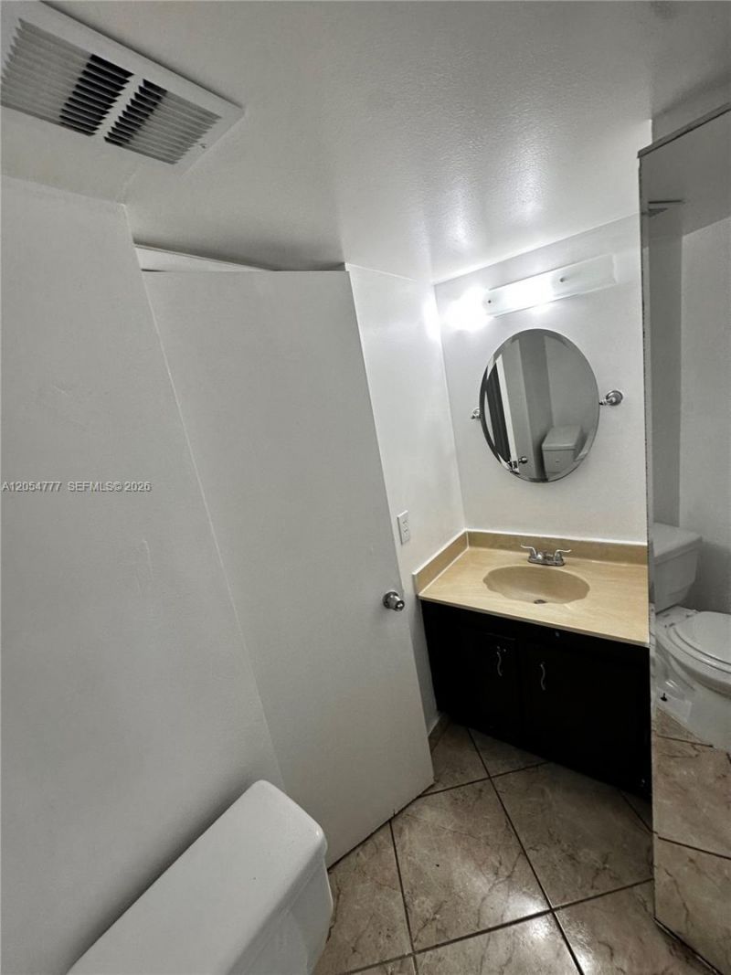 4111 Stirling Rd , Unit 408, Dania Beach, FL 33314 Photo