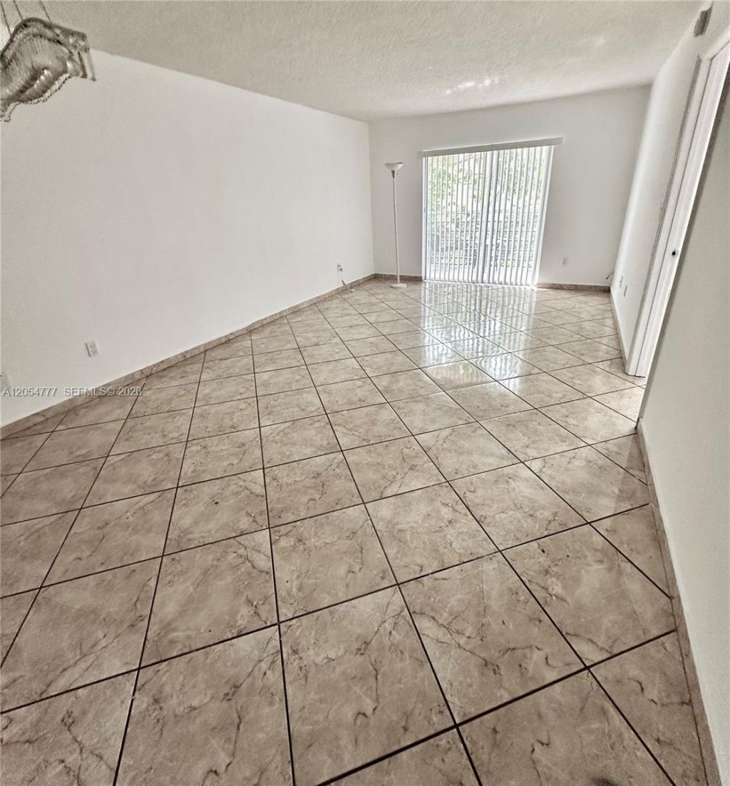 4111 Stirling Rd , Unit 408, Dania Beach, FL 33314 Photo