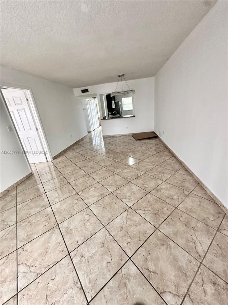 4111 Stirling Rd , Unit 408, Dania Beach, FL 33314 Photo