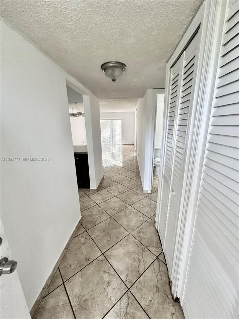 4111 Stirling Rd , Unit 408, Dania Beach, FL 33314 Photo