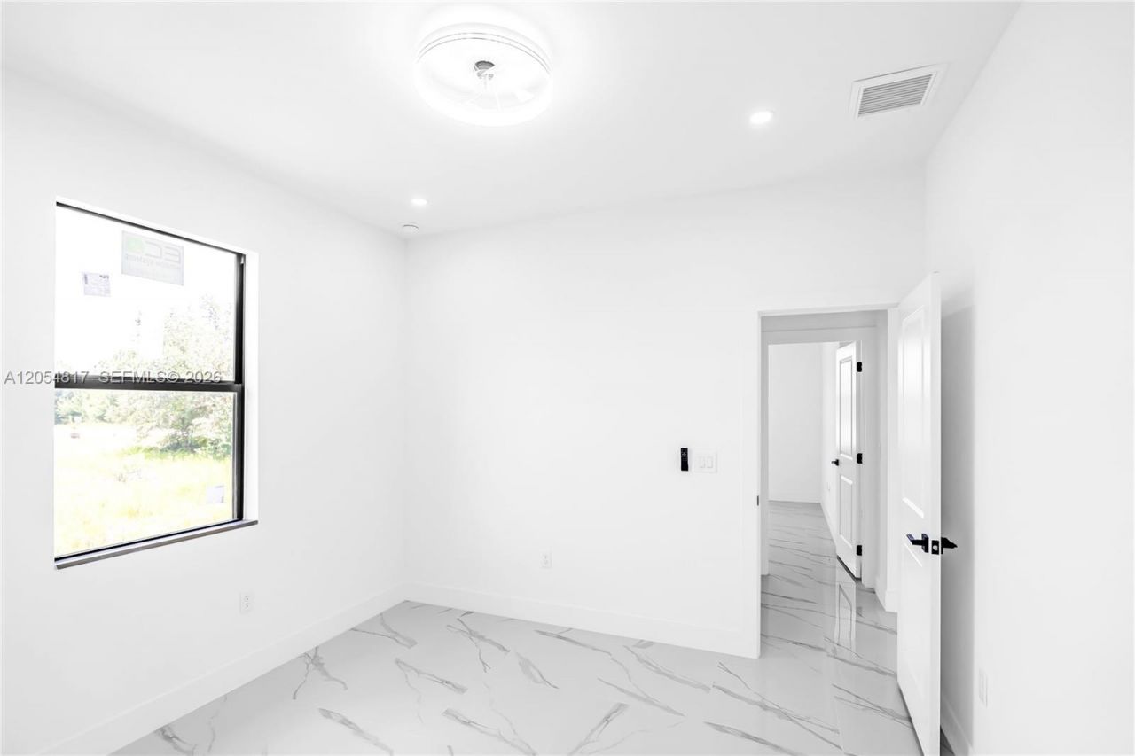 536 Rayford , Lehigh Acres, FL 33974 Photo