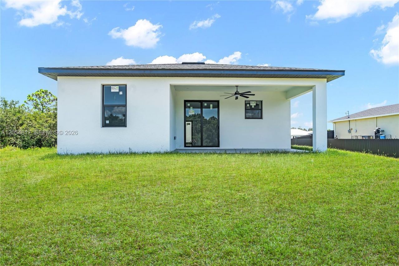 536 Rayford , Lehigh Acres, FL 33974 Photo
