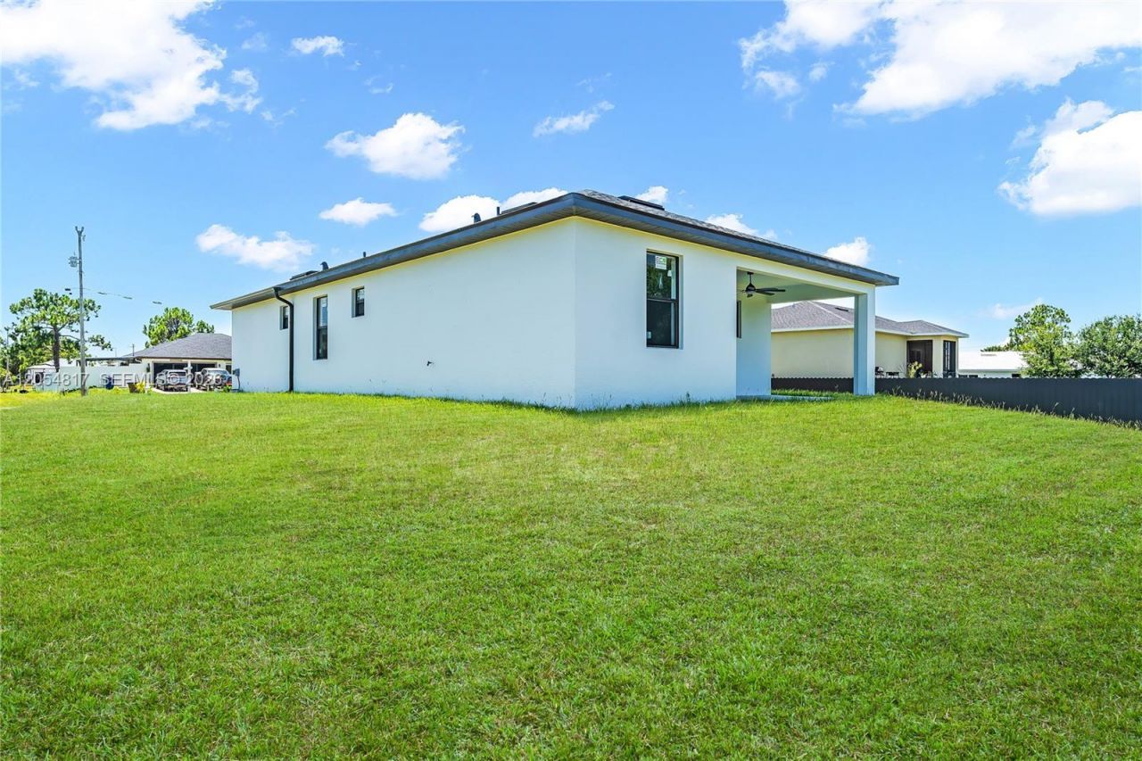536 Rayford , Lehigh Acres, FL 33974 Photo