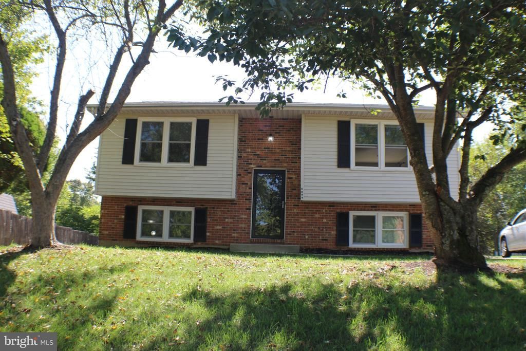 5077 Macnamara Drive , Fredericksburg, VA 22407 Main Photo
