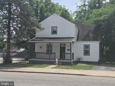 560 W NORTH STREET, CARLISLE, PA 17013