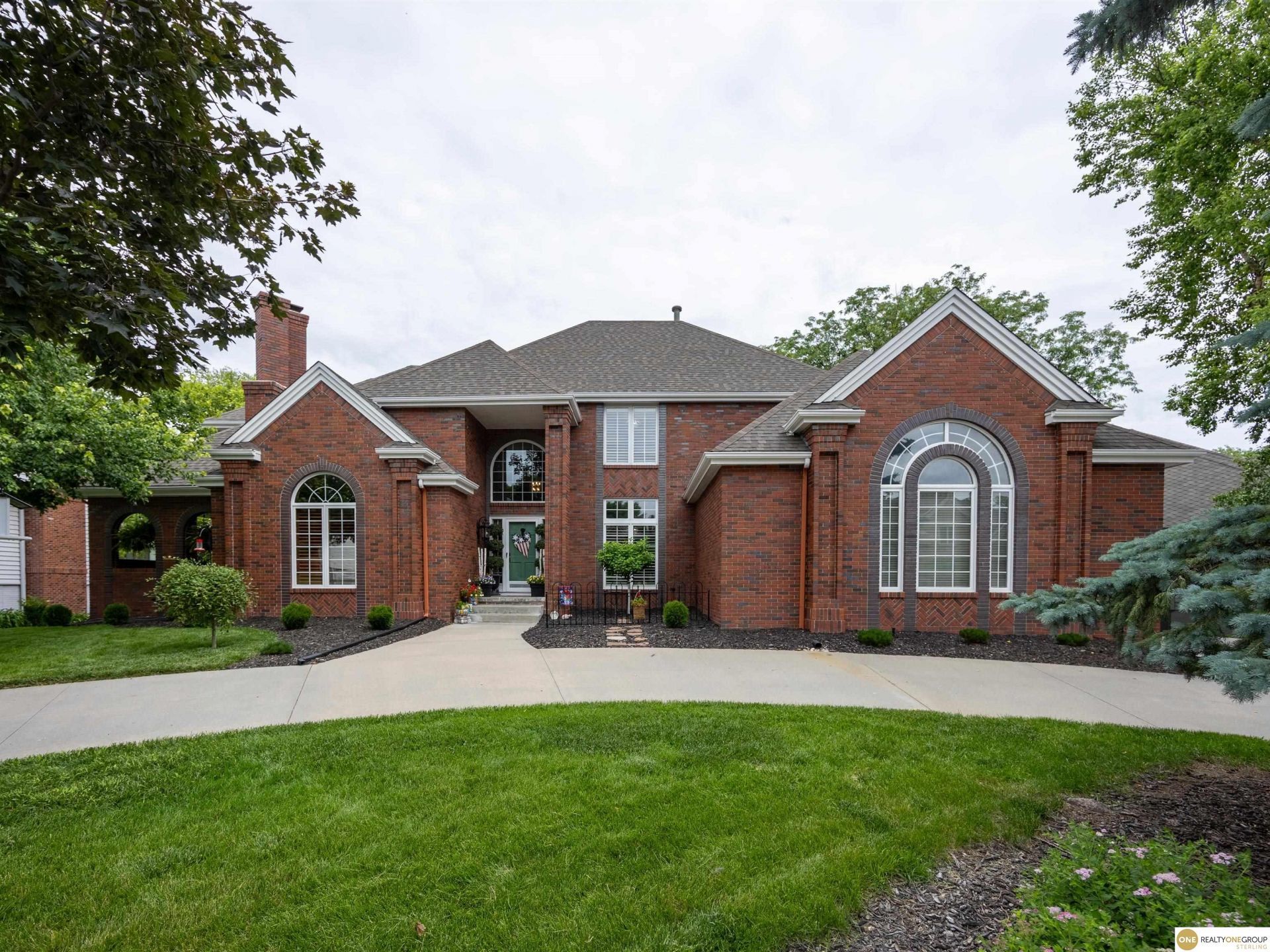 16432 Leavenworth Circle, Omaha, NE 68118 Main Photo
