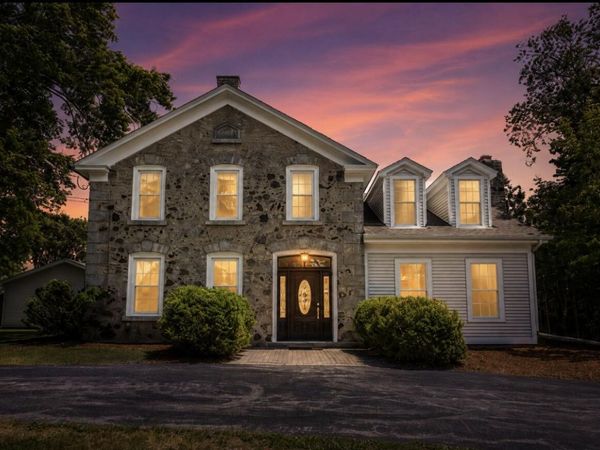 628 Port Washington Rd, Grafton, WI 53024