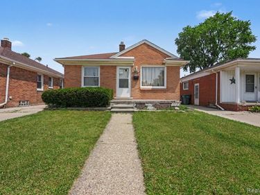 1058 Detroit Avenue, Lincoln Park, MI 48146