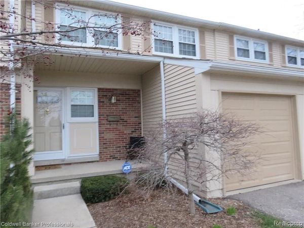 1822 BRENTWOOD Drive, Unit 529, Troy, Mi 48098