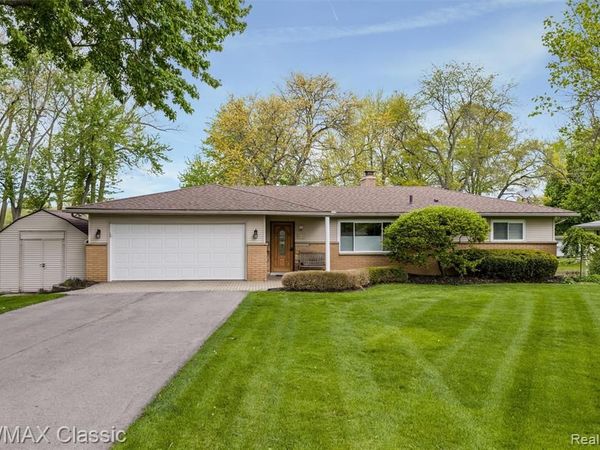 804 Bonita Drive, White Lake Twp, MI 48383