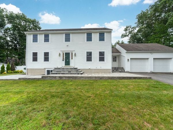 65 Tiffany Dr, Randolph, MA 02368