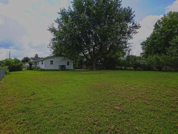 926 W Redbud Street , Jay, OK 74346