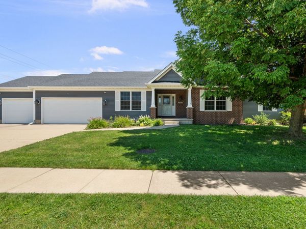 5961 Joshua Street , Bettendorf, IA 52722