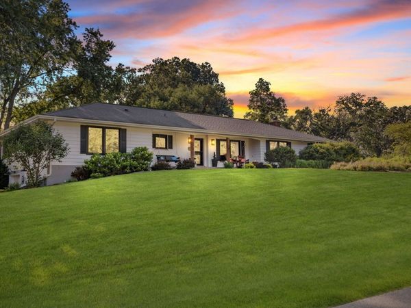 6N302 Oakwood Drive , St. Charles, IL 60175