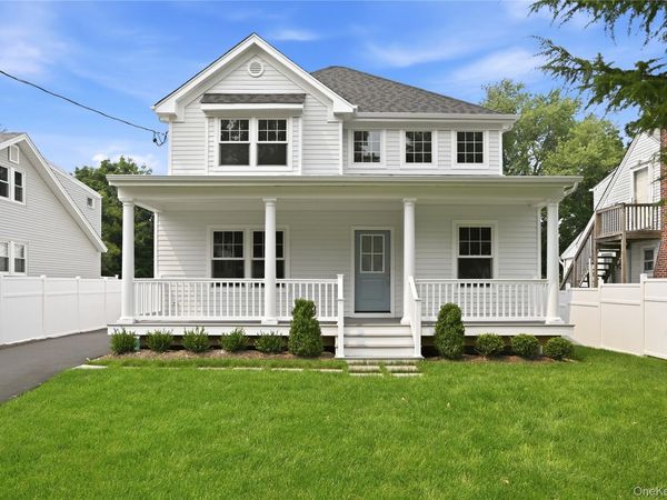 47 Central Parkway , Huntington, NY 11743