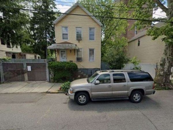 62 Oak Ave, Irvington, NJ 07111