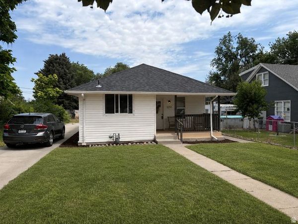 1296 W GILLESPIE AVE , Salt Lake City, UT 84104