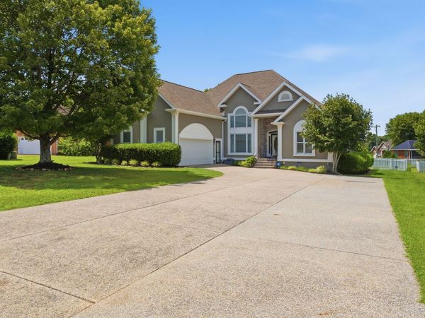104 Clearview Ct, Springfield, TN 37172
