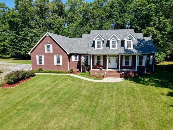 420 Shangri La, Woodbury, TN 37190