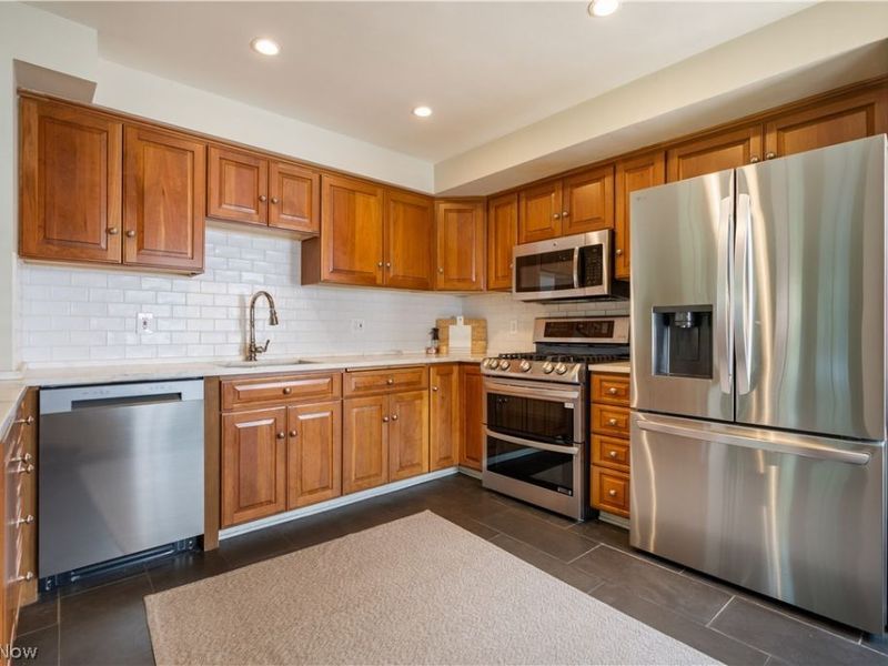 2635 S Belvoir Boulevard , University Heights, OH 44118 Photo 24