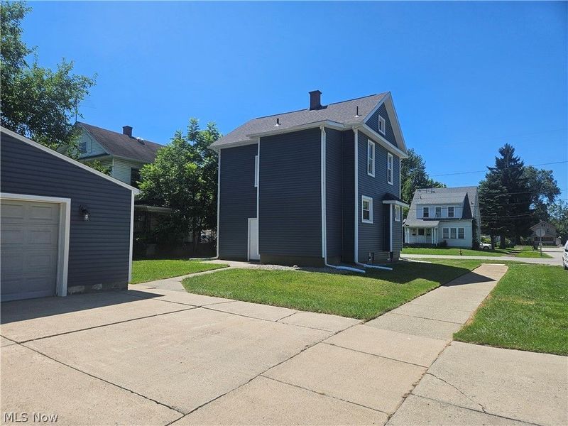 905 Belvedere Avenue SE, Warren, OH 44484 Photo 2