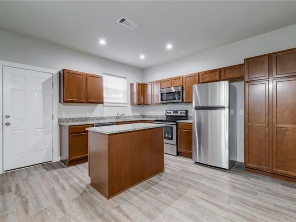 906 Quartz CT , Unit 102, Cedar Park, TX 78613