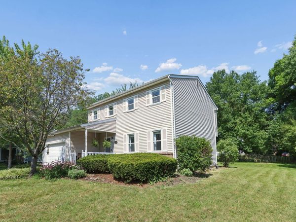 11766 Kennington Square W, Pickerington, OH 43147