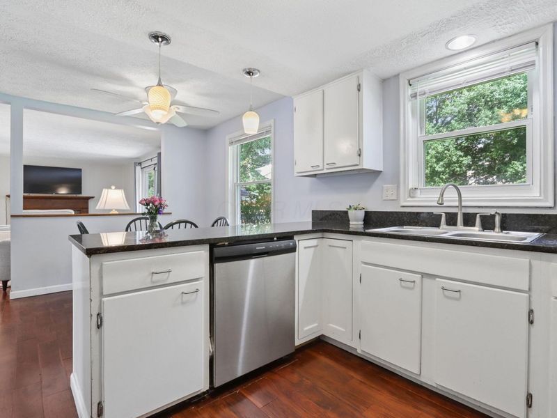 11766 Kennington Square W, Pickerington, OH 43147 Photo 10