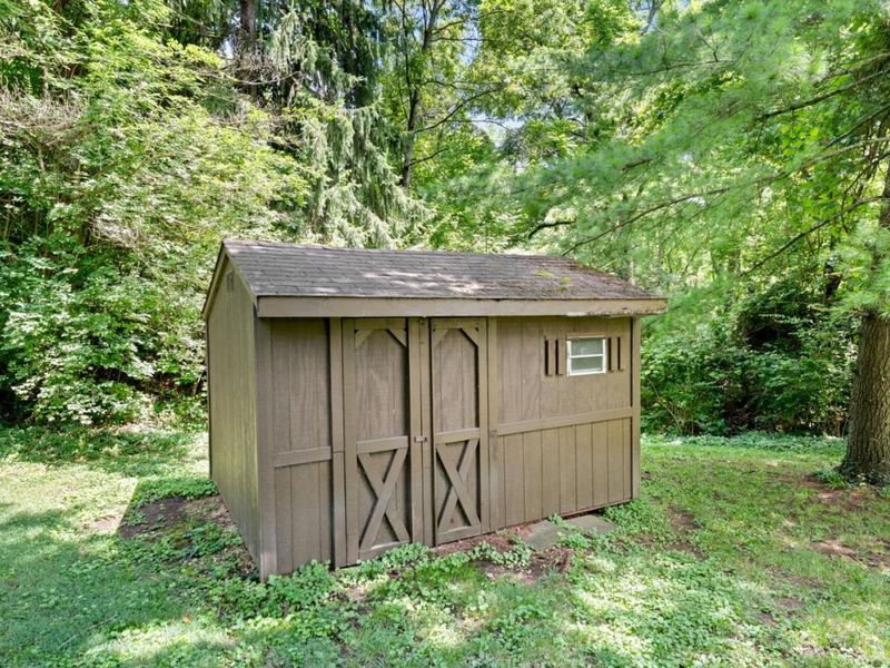 2963 Goda Avenue, Green Township, OH 45211 Photo 27