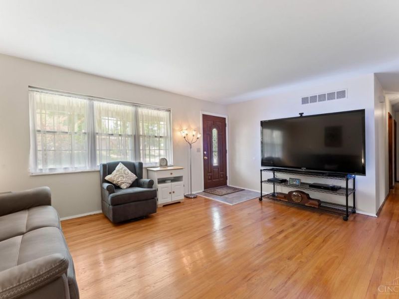 2963 Goda Avenue, Green Township, OH 45211 Photo 7