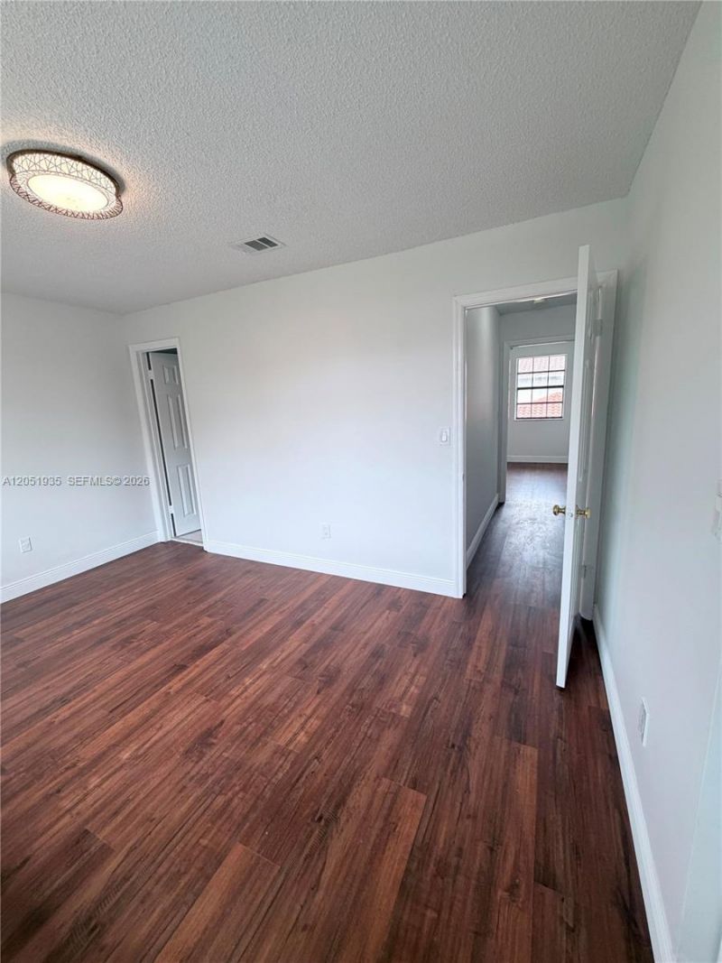 9850 Hammocks Blvd, Unit 107, Miami, FL 33196 Photo